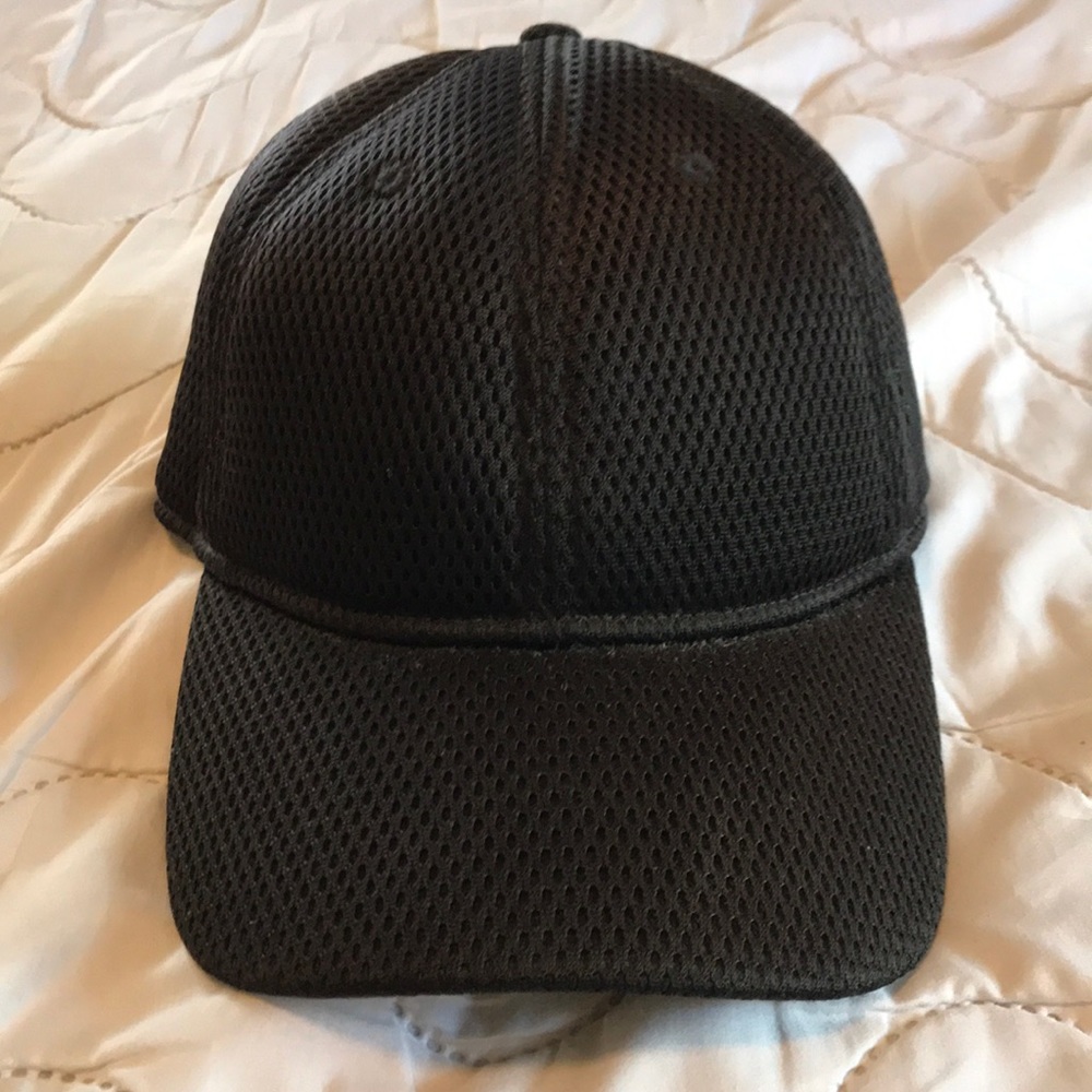 Lululemon mesh ball cap. Used condition